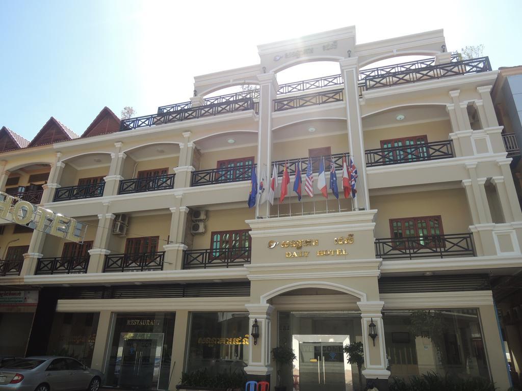 Daly Hotel Kampong Cham Exterior photo